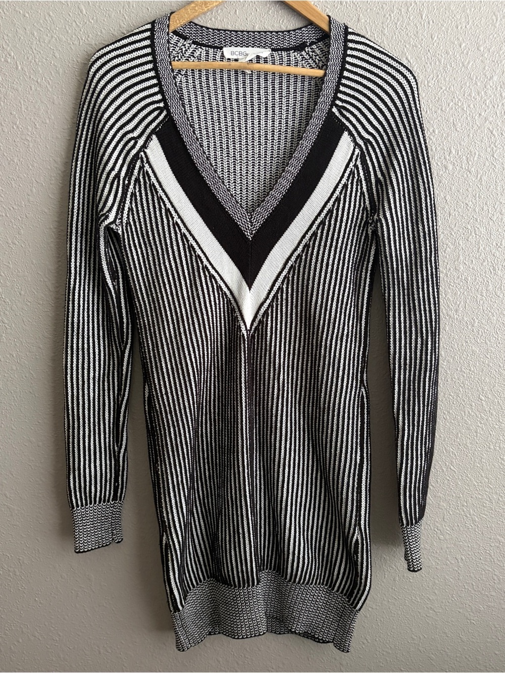 BCBGeneration Black White Striped Long Sleeve V-neck Cotton Sweater Dress